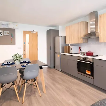 Student Only Ensuite At Canvas The Malthouse