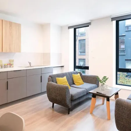 Апартаменты Student Only Ensuite At Canvas The Malthouse